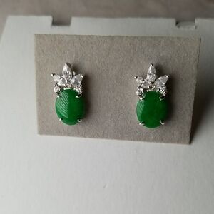 White Gold Jade And Diamonds Stud Earrings